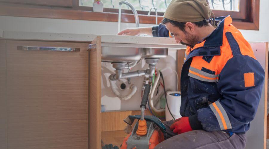 Professional clogged toilet repair in Koshkonong, MO